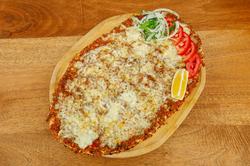 Kaşarlı Lahmacun